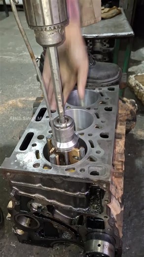 10K views · 1.1K reactions | Jcb engine honing #workshop #jcb #backholoader #clyinder #block #toptrending #topreels #jcb #viral #topfacbookreels | AJAIB SINGH MALWA | Facebook