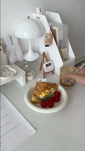 a cozy 7am study morning routine ☁️ romanticizing university life