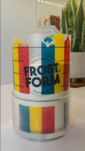 Make amazing Striped Cakes with Frost Form! 🤩 Tutorial on www.frostform.com