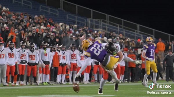 🏈 #OHSAA FOOTBALL: More scenes from the Division II state finals between Cincinnati Anderson and Avon. 📸 #sports #foryoupage #foryou #ohio
