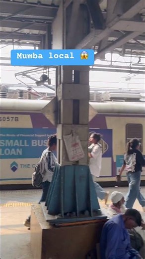 Mumbai local train crowd / #mumbailocal #localtrain #viral #mumbai #shorts #viral #news