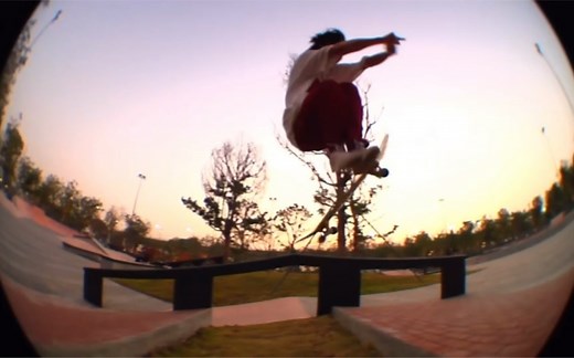 滑板平地动作hardflip教学