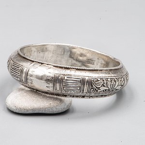 Vintage Silver Repoussé Bracelet – Chinese Shou Symbol, Floral Design - Etsy