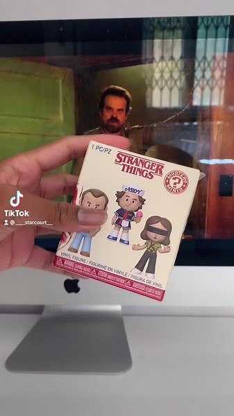Unboxing Stranger Things Collectible Figures