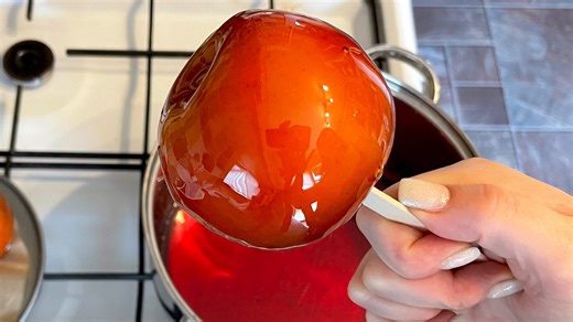 Easy homemade toffee apples recipe for beginners