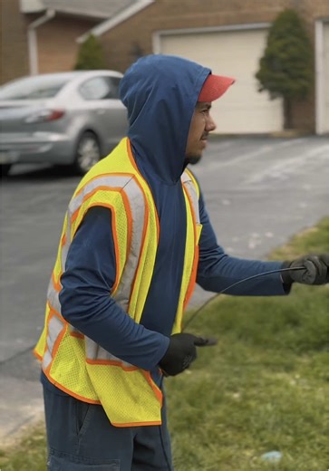 Fiber Optic Installation: Precision Fiber Pulling Process