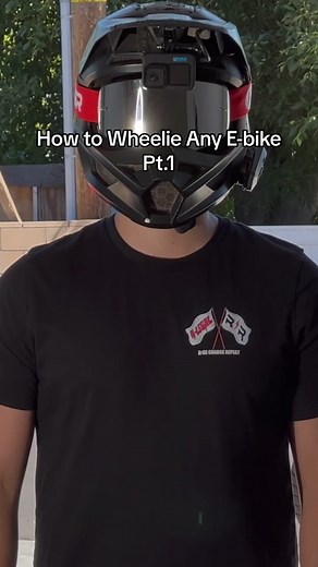 Trained professional in controlled environment. #ebike #wheelie #howto #surron #super73 #sebike #electricbike #surronster