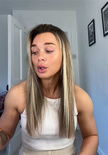 Just a girl and her fractured foot 🫠 Cannot believe I’ve had one for weeks and been sparring/training or the fact the hospital got my x-ray wrong! Listen on 2x speed to save listening to me yapping for ages 🤣