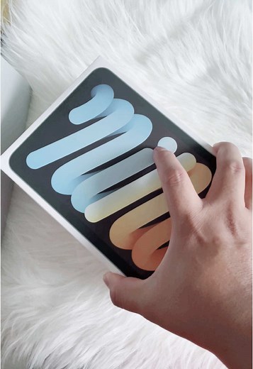 iPad Mini 7 unboxing! What's new? ✅ Apple Intelligence support ✅ A17 Pro chip ✅ Portable powerhouse ✅ Apple Pencil Pro Compatibility ✅ Four gorgeous colors ✅ WiFi 6E #ipad #ipadmini7 #apple #blue #unboxing