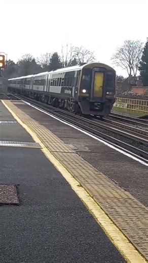 class 159 passing by #railwaycontent #train #159