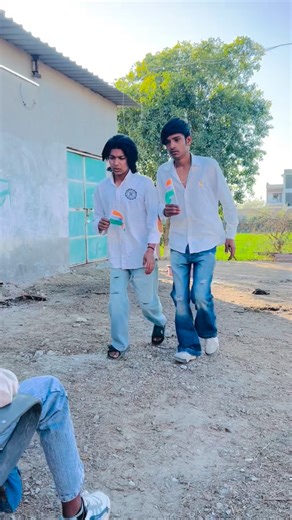 AMMU 🐼👅❤️ on Instagram: "26 January 🇮🇳 ke din ladkiya school nhi aaye..😂🇮🇳 #comedy #26january #arman_comedy_100"