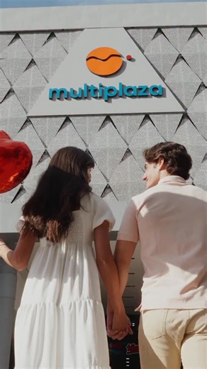En Multiplaza creemos en el amor que perdura ❤️ El que se construye en los momentos compartidos: una cita en el cine, un almuerzo especial, una tarde de compras juntos. Porque cada espacio de Multiplaza es el escenario donde las experiencias se transforman en recuerdos que duran para siempre. ✨ Quedate atento a todo lo que se viene 💐 | Multiplaza