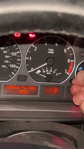 E46 Digital CLOCK! #bmw #automobile #bmwmmotorsport #bmwengine #e46 #cartok