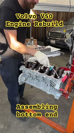 Volvo V50 engine rebuild: assembling bottom end #volvo #p1volvo #b5254t