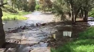 683K views · 6.2K reactions | This short 90 second video shows a 5ft+ fresh flow (flash flood) coming down the Hunter from about an hour ago. We are told the footage was taken above Moonan Flat in the Upper Hunter. This video was posted to us by Occy Bruce, thanks heaps for sending us the video & letting us share as well as the details Occy. Very impressive indeed!! Media - please credit - don't just steal! | Hunter Weather | Facebook