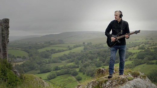Robert Reed releases stunning video for the haunting The Defeated Army