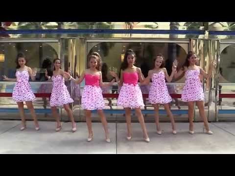 Giselle Torres & Domi Nino - SI TUS LABIOS MUEVES (Video Oficial) lips are movin