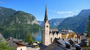 Visite de Hallstatt : village historique d’Autriche au bord d’un lac alpin (4K)