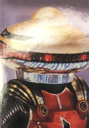 Discover Alpha 5 from Mighty Morphin Power Rangers