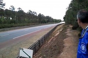 Mazda 787B at Mulsanne before Le Mans 24hr race, 2011. Source: https://www.youtube.com/watch?v=sxXtpMngivM | Old School GRECH