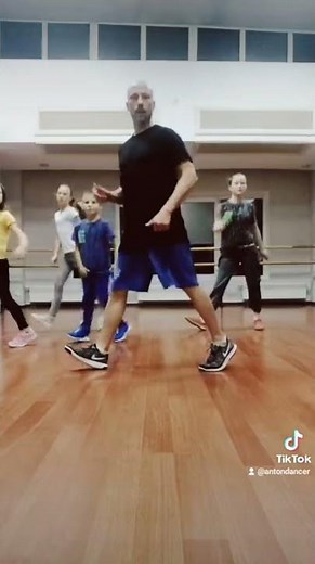 УЧИМ НОВЫЙ ПРОСТОЙ ТАНЕЦ НОГАМИ. ШАФЛ ТАНЕЦ ОБУЧЕНИЕ ДЛЯ НОВИЧКОВ!