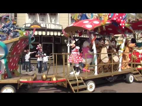 Minnie's Party Train - Disneyland Paris Mickey's Magical Party HD