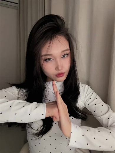 Inst : lunamoonmccall ☁️ | trend dance