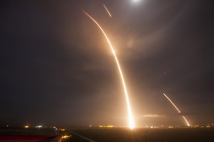 SpaceX Makes History - Successfully Achieves VTOL Space Flight and Lands a Rocket Vertically