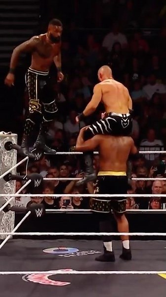 The Street Profits are on FIRE 🔥🔥🔥 #WWERaw
