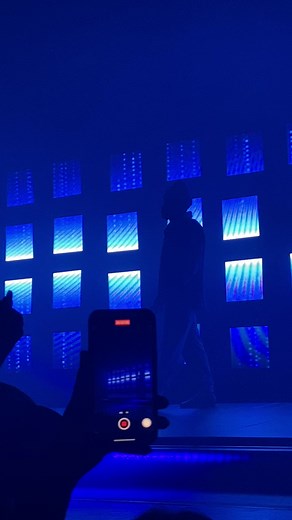 Bryson Tiller Finesse Performance in Toronto Concert