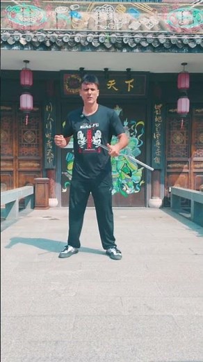 Nunchucks: Learn 3 Cool Moves Quickly!