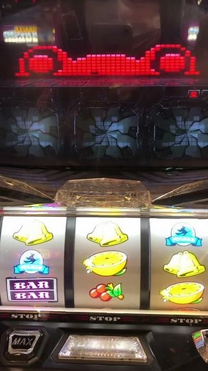 【キングパルサー】 1日1見せ場 《大きすぎて隠れきれていないデカガエル》 これからもスロットを愛して行きましょー！