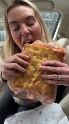 The legendary Florentine sandwich shop, All'Antico Vinaio, has two locations in NYC (8th Ave & Sullivan St) and is serving up sandwiches on their freshly-baked Tuscan schiacciata flatbread. #DEVOURPOWER | DevourPower