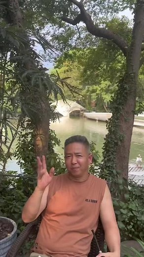这次来非常值得，太好了，园区内也是拍照圣地，整个园区随处可见艺术装置，一步一画，一处一景，民国风的波莉安娜邮局、咖啡厅前的字母草坪，根本拍不完。园区内有食堂，有餐厅，园区内有二家格调咖啡厅，适合下午来拍拍照喝喝下午茶，色意的一天。非常好👍@得丘礼享谷