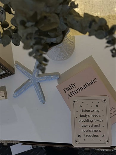 move with me🤍 This workout will help activate the glutes and stabilize your hips and ankles. It’s perfect as a warmup or rest day recovery🪴 #mobility #movewithme #personaltrainer #homeworkout #fypシ