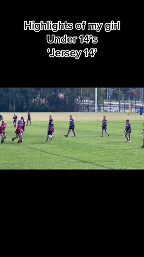 #fyp #foryou #footytiktok #rugbyleague #girlsfooty #nrlw This kid is really starting to find her feet in footy this year. Her team has great structure & they all play well together. They all know their jobs in the game, and they all play awesome week in week out! So proud of this kid. #toongabbietigers