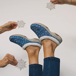 3.5K views · 636 reactions | Inspired by the beloved Traveltime, with a cozy twist. Use code HOLIDAY20 for 20% off *exclusions apply. | Easy Spirit | Facebook