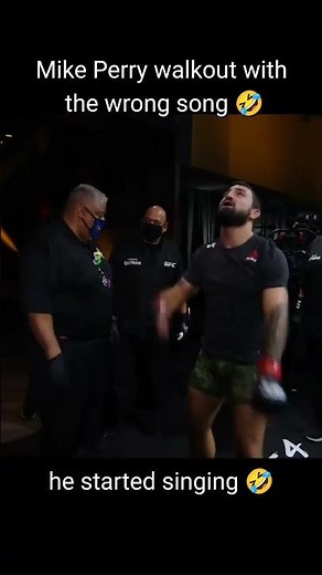 Mike Perry walkout with the wrong song ("Halo" by Beyoncé)