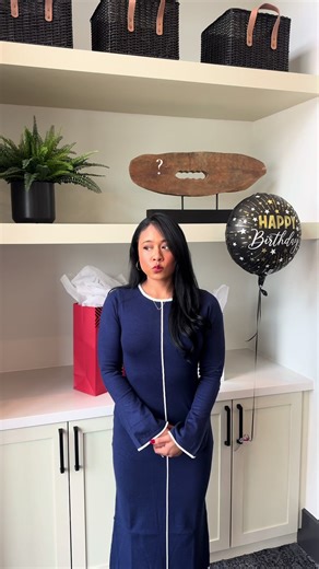 My 2 personalities in 9 seconds 🙂‍↔️🦈 There’s a very specific switch that happens to a lot of women like us. You try to relax for a second… and then your brain goes: “Okay cool. Now what needs to get done?” Next task. Next move. Next thing to handle. Not because we’re trying to prove anything. But because we’re naturally wired to figure things out and execute or fix You’re ambitious. You like things done right. You move with intention & you also kinda have a hard time letting go of control And