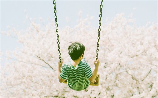 完美治愈！日系摄影大师 滨田英明成名作 《Haru and Mina》用宾得中画幅胶片相机记录儿子的日常生活 捕捉孩童的天真无邪