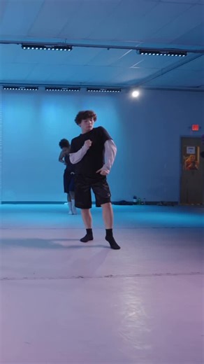 Matthew Jacob | still not over @akirauchida class⚡️ choreo: @akirauchida song: discovery zone, “remote control” @cliconservatory | Instagram