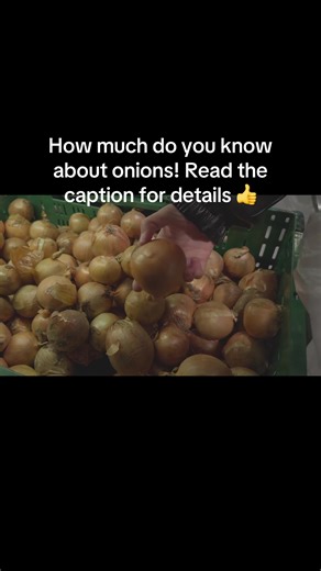 🧅 ONIONS: The Everyday Food That’s Quietly Protecting Your Body! You use it daily… but do you know what it’s really doing inside you? 👀 Onions aren’t just for flavour — they’re functional food with real health power. 🌟 Health Benefits (Backed by Science) \t•\tHeart health: Rich in quercetin, an antioxidant that helps lower blood pressure and reduce “bad” LDL cholesterol \t•\tBlood sugar control: Improves insulin sensitivity — helpful for people with diabetes \t•\tImmunity boost: Natural antib