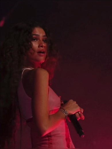 Zendaya joined Labrinth to perform “All Of Us” and “I’m Tired” from EUPHORIA at Coachella. This is her first performance in 7 years — #zendaya #labrinth #coachella #euphoria #music #fyp