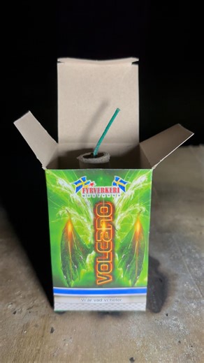 GREEN VOLCANO. #fireworks#pyro#fyrverkerier#pyrotechnica#subscribe