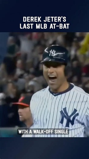 Derek Jeter's Last MLB At-Bat #shorts #emotionalsports #sportshistory #derekjeter #sportsmoments