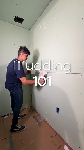Quick breakdown of how to apply tape and float to new walls. Im not an expert but this has worked for me. You can always sand it all off and restart. #diy #drywall #construction #drywaller #homeimprovement #renovation #drywallfinisher #drywallmud