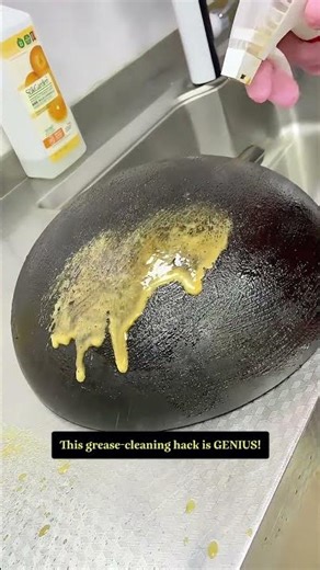 Amazing! Coke Cleaning Hack for Pots 🍳✨#cleaninghacks #useful