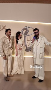 @sheheryarmunawar @maheenhsiddiqui at the red carpet of LUX! Stay tuned for all the exclusive Red Carpet moments from the Lux Style Awards — only on Sunday Times. @luxstylepk @phebyharoon @phsolutionpk @khanmahrukh_ @rasikhismailkhan | Sunday Times
