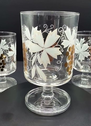 Vintage Luminarc France Wine Glasses, Set of 6 White Gold Grape Goblets, MCM Barware - Etsy