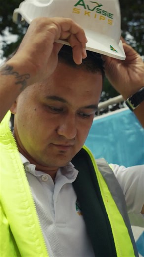 Here’s a glimpse into a day with Eldar, our Business Development Manager 🤝 From skip bin drop-offs to business chats, he keeps Sydney’s waste moving—seamlessly. Need a hassle-free solution? He’s your guy 🤗 #aussieskips #wastemanaggement #sydneybusinesses #skipbinhire #sustainability